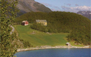 Гостиница Holiday Home Korsfjorden 07  Komagfjord